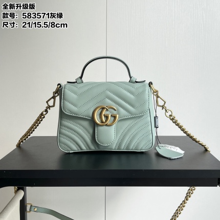 Gucci AAA Quality Handbags in 223883