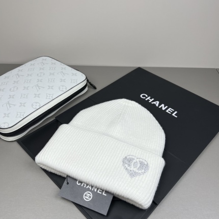 Chanel Hats in 224028