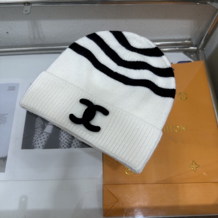 Chanel Hats in 224073