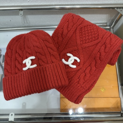 Chanel Hats in 224144