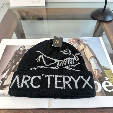 ARC`TERYX Caps in 224256