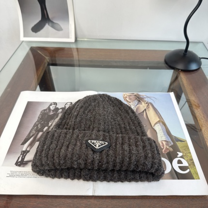 prada Hats in 224409