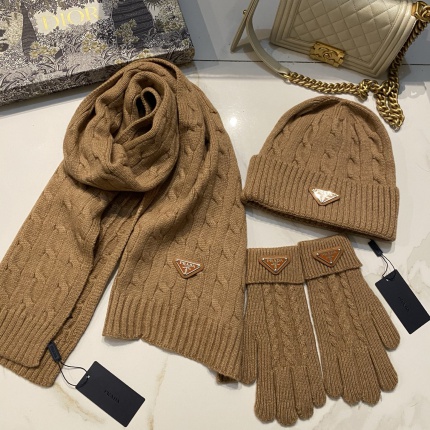 prada Hats in 224431