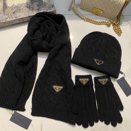 prada Hats in 224432