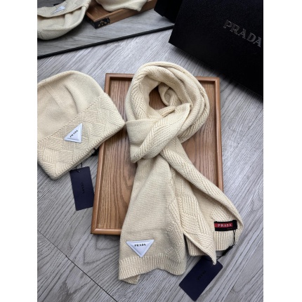 prada Hats in 224440