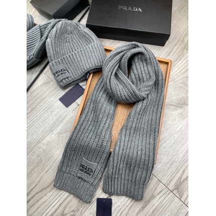 prada Hats in 224450