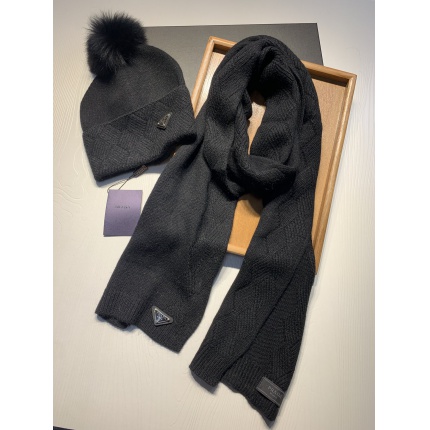 prada Hats in 224458