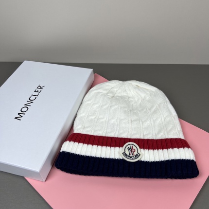Moncler Hats in 224472