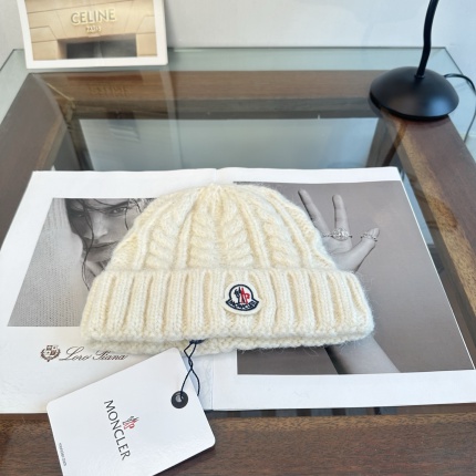 Moncler Hats in 224490