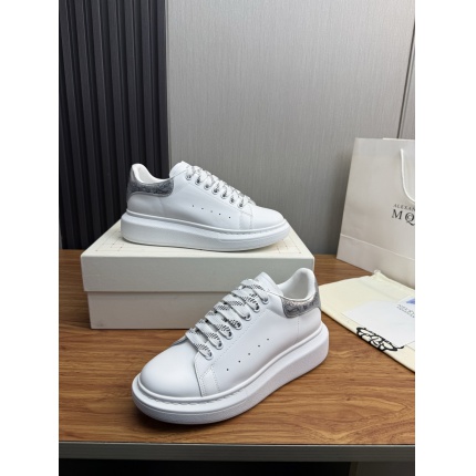 Alexander Mcqueen Sneakers For Men in 224508