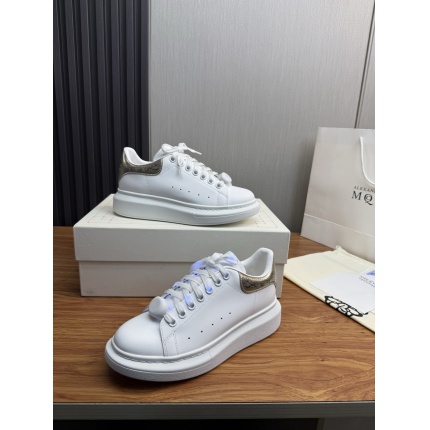 Alexander Mcqueen Sneakers For Men in 224510