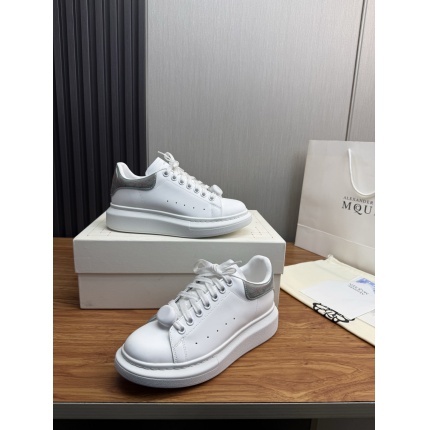 Alexander Mcqueen Sneakers For Men in 224511
