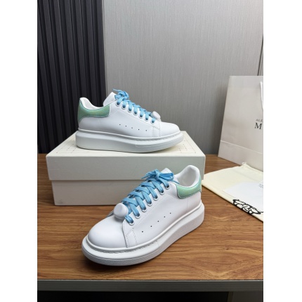 Alexander Mcqueen Sneakers For Men in 224512
