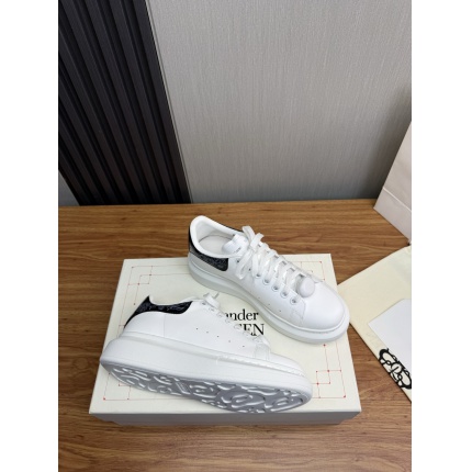 Alexander Mcqueen Sneakers For Men in 224514