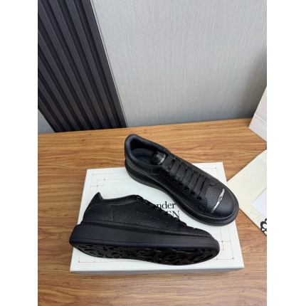 Alexander Mcqueen Sneakers For Men in 224517