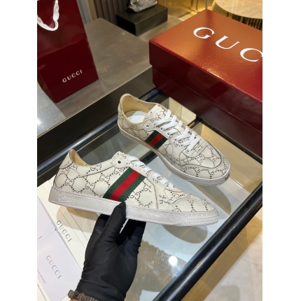 Gucci Tennis Shoes in 224595