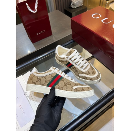 Gucci Tennis Shoes in 224597
