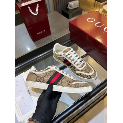 Gucci Tennis Shoes in 224603