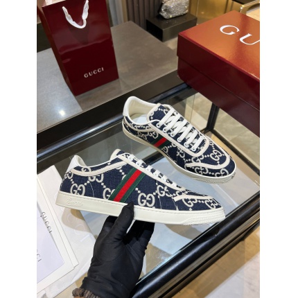 Gucci Tennis Shoes in 224604