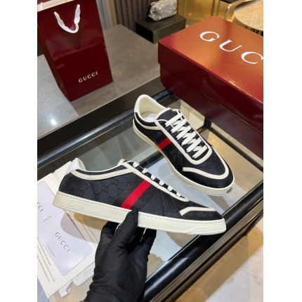Gucci Tennis Shoes in 224607
