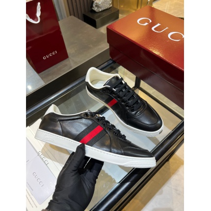 Gucci Tennis Shoes in 224608