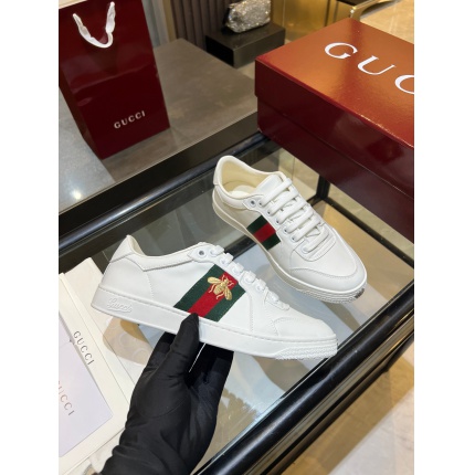 Gucci Tennis Shoes in 224609