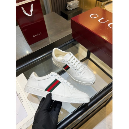 Gucci Tennis Shoes in 224611