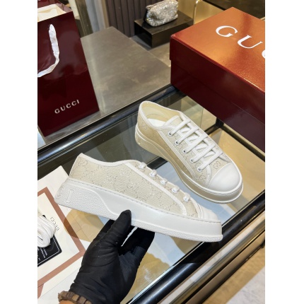 Gucci Tennis Shoes in 224621
