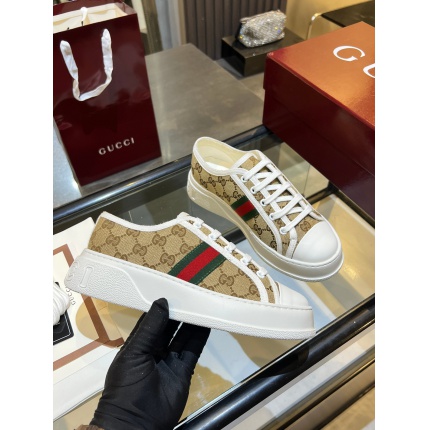Gucci Tennis Shoes in 224622