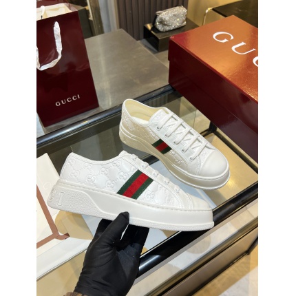 Gucci Tennis Shoes in 224626