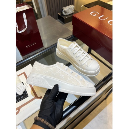 Gucci Tennis Shoes in 224628