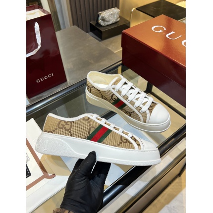 Gucci Tennis Shoes in 224632