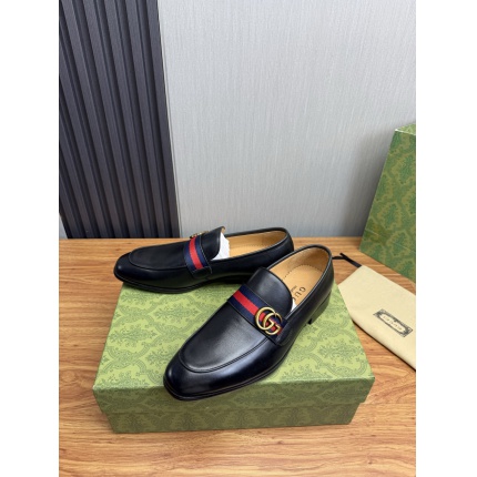 Gucci Dress Shoes For Men in 224636