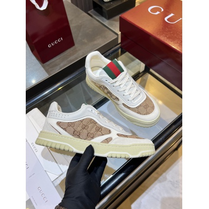 Gucci Sneakers For Men in 224643