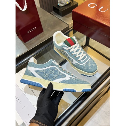 Gucci Sneakers For Men in 224646