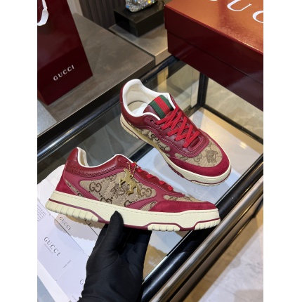 Gucci Sneakers For Men in 224647
