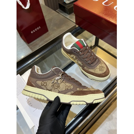 Gucci Sneakers For Men in 224648
