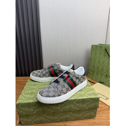 Gucci Tennis Shoes in 224653