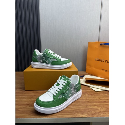 Louis Vuitton Sneakers For Men in 224668