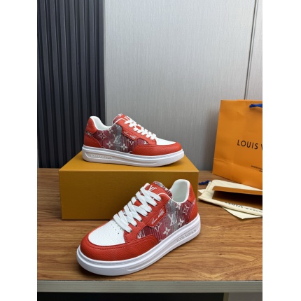 Louis Vuitton Sneakers For Men in 224669