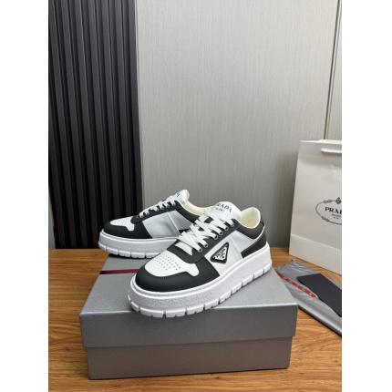 Prada Sneakers For Men in 224678