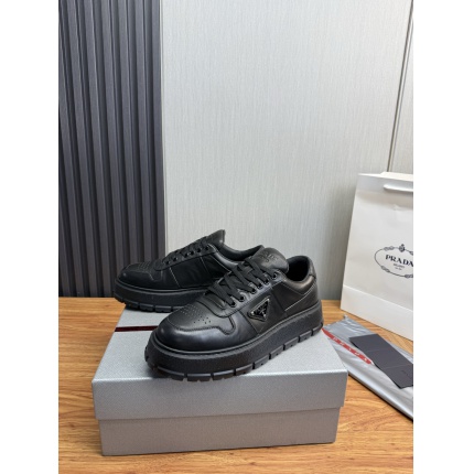 Prada Sneakers For Men in 224682