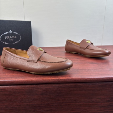 Prada Leather Dress Shoes For Men in 224697
