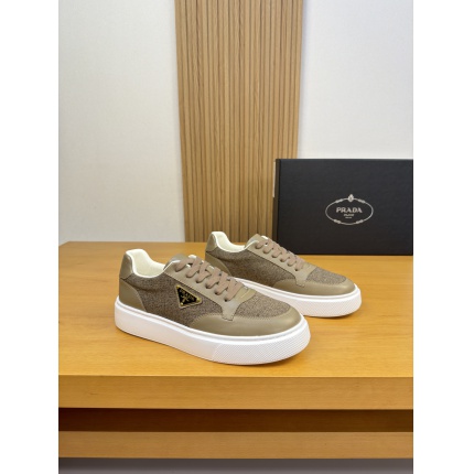 Prada Sneakers For Men in 224704