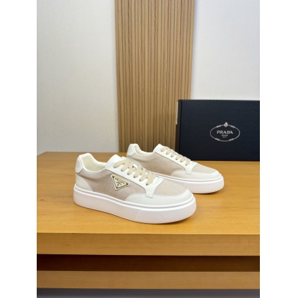 Prada Sneakers For Men in 224706