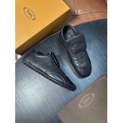 Tods Leather Loafers For Men in 224739