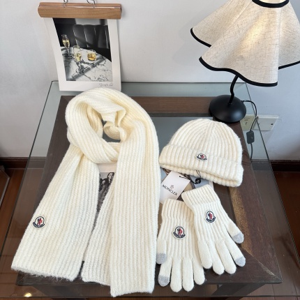Moncler Hats in 224826