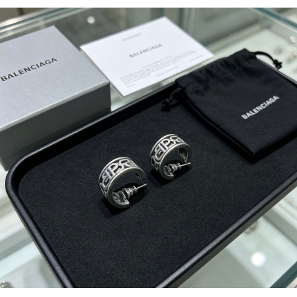 New Balenciaga Earring in 225020