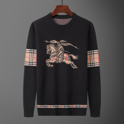 Burberry Sweaters for Men in 225102