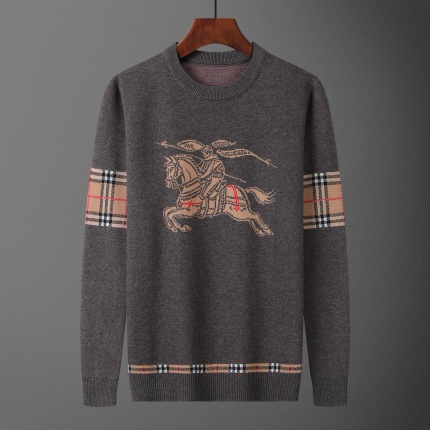 Burberry Sweaters for Men in 225103